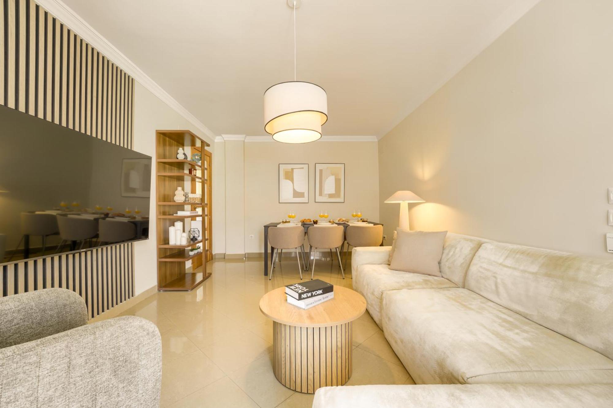 Exclusive - Prime Location Apartment *